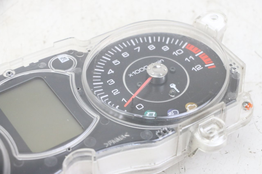 photo de TACHOMETER YAMAHA X-MAX XMAX 125 (2010 - 2014)