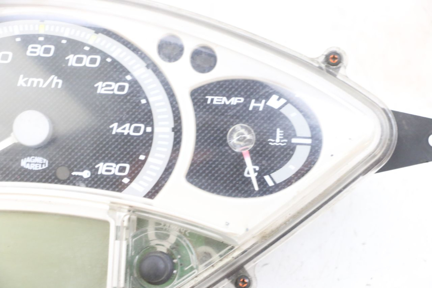 photo de TACHOMETER YAMAHA XMAX X-MAX 125 (2006 - 2009) - Detailansicht des Bauteils