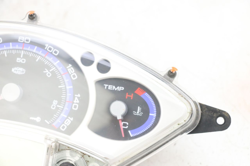 photo de TACHOMETER YAMAHA XMAX X-MAX 125 (2006 - 2009) - Profilansicht des Ersatzteils