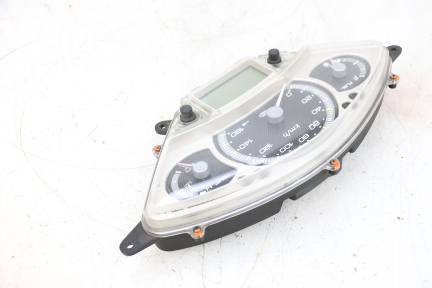 photo de TACHOMETER YAMAHA XMAX X-MAX 125 (2006 - 2009) - Kennzeichnungen und Originalreferenzen