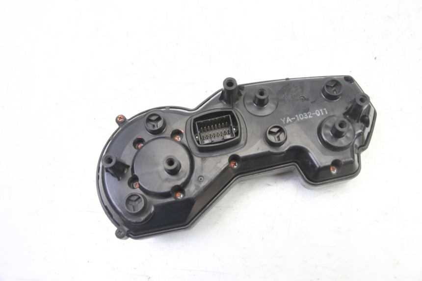 photo de TACHOMETER  YAMAHA XJ6 ABS 600 (2008 - 2016)