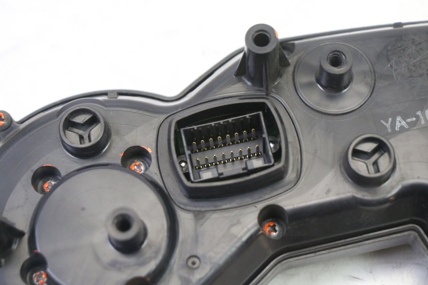 photo de TACHOMETER  YAMAHA XJ6 ABS 600 (2008 - 2016)
