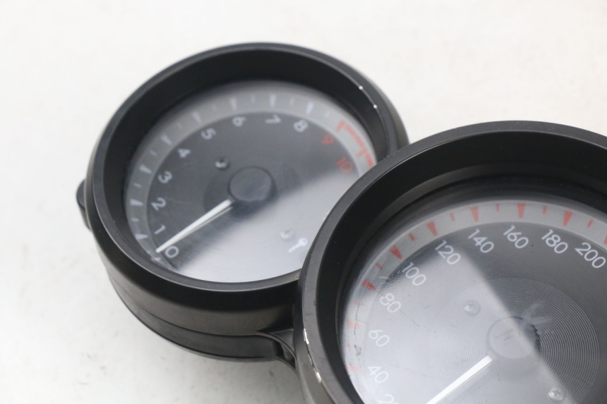 photo de TACHOMETER YAMAHA FJR ABS 1300 (2006 - 2012)