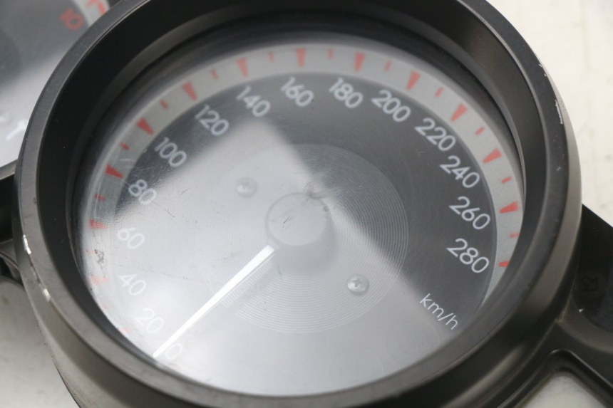 photo de TACHOMETER YAMAHA FJR ABS 1300 (2006 - 2012)