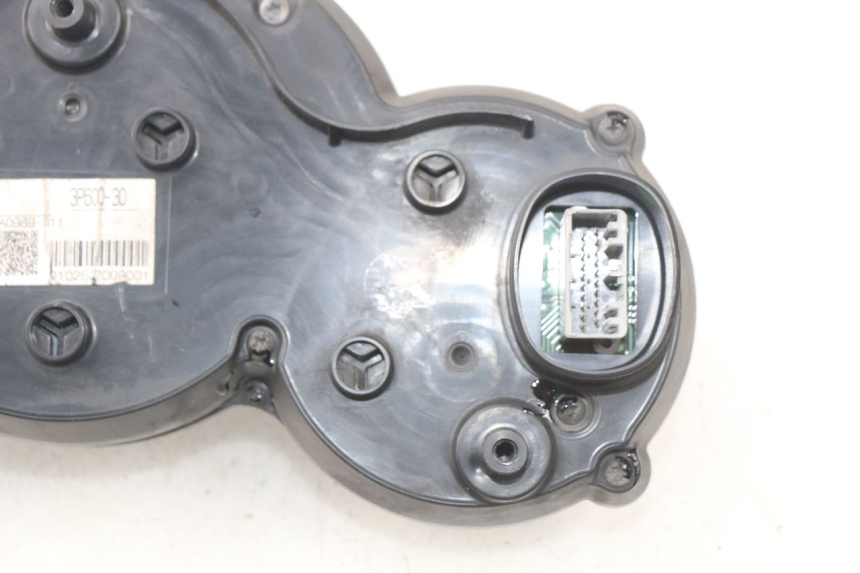 photo de TACHOMETER YAMAHA FJR ABS 1300 (2006 - 2012)