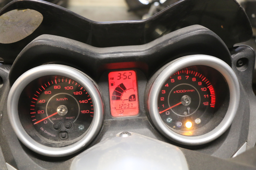 photo de TACHOMETER YAMAHA X-MAX XMAX 125 (2010 - 2014)