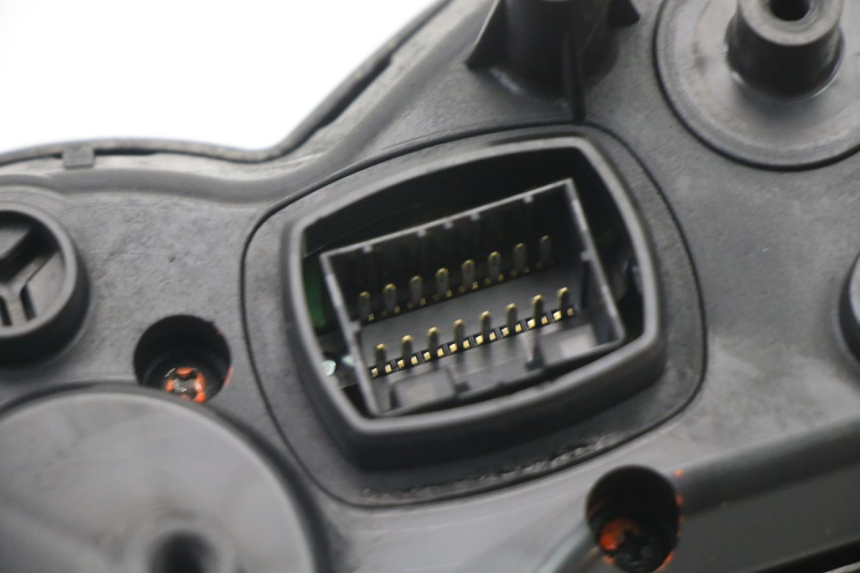 photo de TACHOMETER  YAMAHA XJ6 ABS 600 (2008 - 2016)