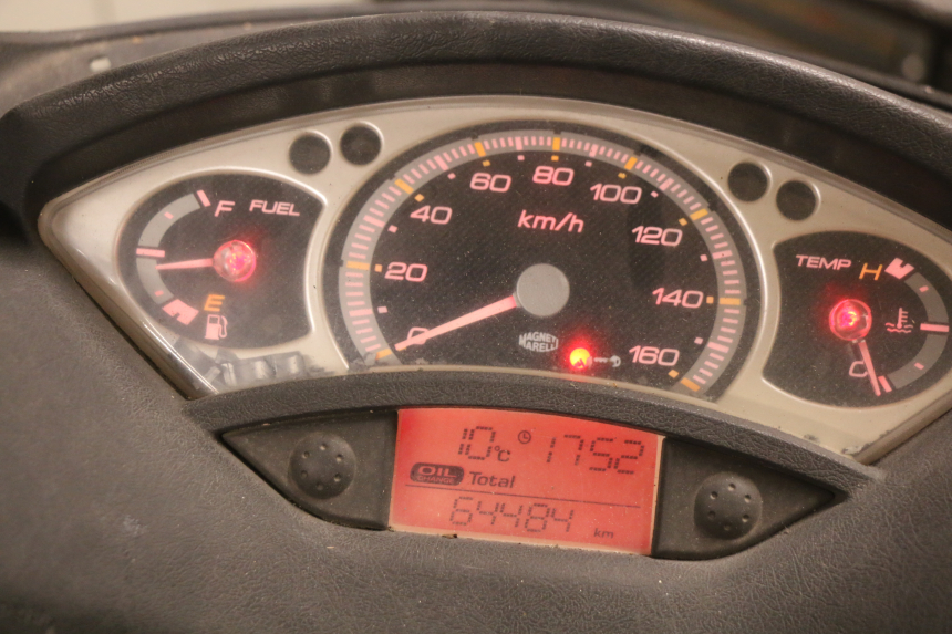 photo de TACHOMETER YAMAHA XMAX X-MAX 125 (2006 - 2009)