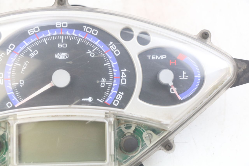 photo de TACHOMETER YAMAHA XMAX X-MAX 125 (2006 - 2009)