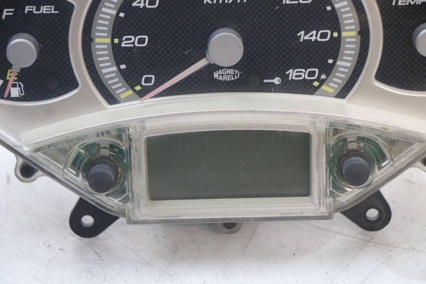 photo de TACHOMETER YAMAHA XMAX X-MAX 125 (2006 - 2009)