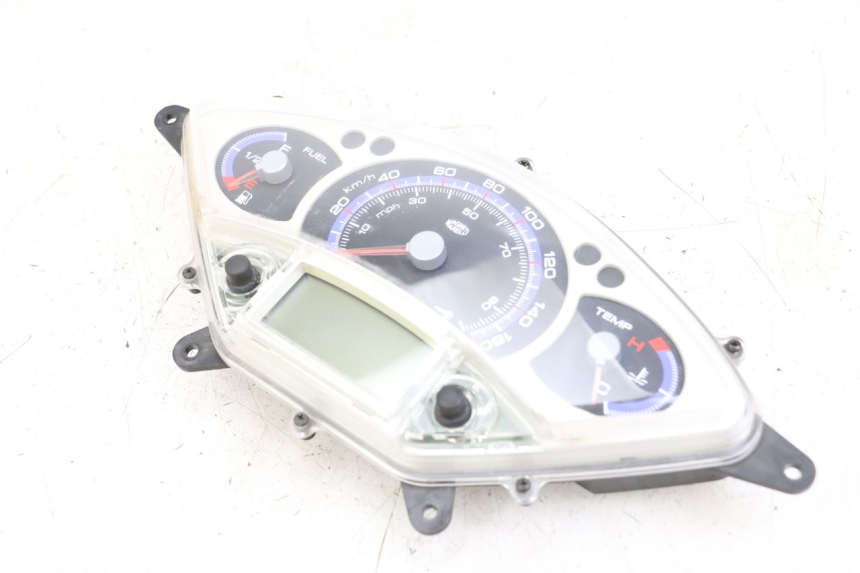 photo de TACHOMETER YAMAHA XMAX X-MAX 125 (2006 - 2009)