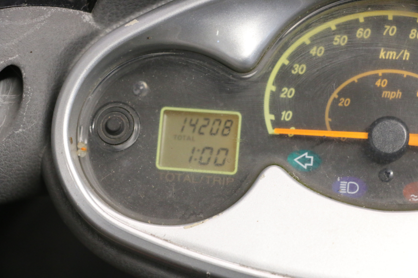 photo de TACHOMETER YAMAHA YP MAJESTY 125 (2002 - 2006)