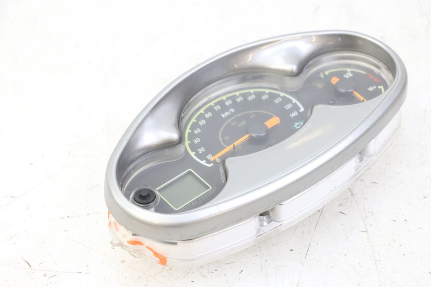 photo de TACHOMETER YAMAHA YP MAJESTY 125 (2002 - 2006)
