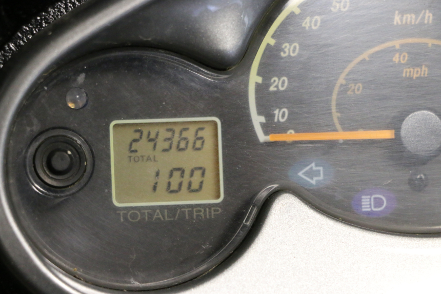 photo de TACHOMETER YAMAHA YP MAJESTY 125 (2002 - 2006)