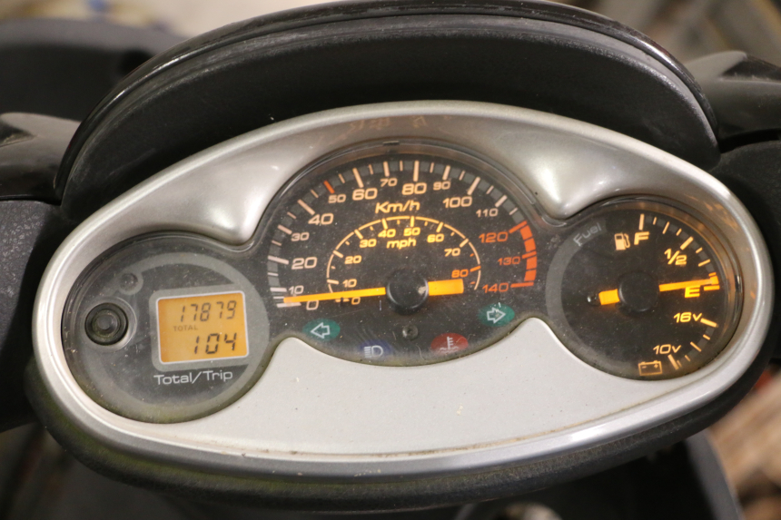 photo de TACHOMETER  YAMAHA YP MAJESTY 125 (2007 - 2010)