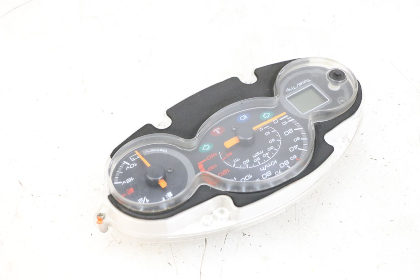 photo de TACHOMETER YAMAHA YP MAJESTY 125 (2002 - 2006) - Detailansicht des Bauteils