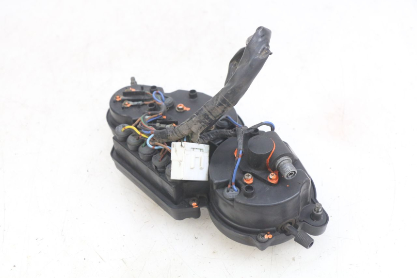 photo de TACHOMETER YAMAHA YZF R THUNDERCAT 600 (1996 - 2003)
