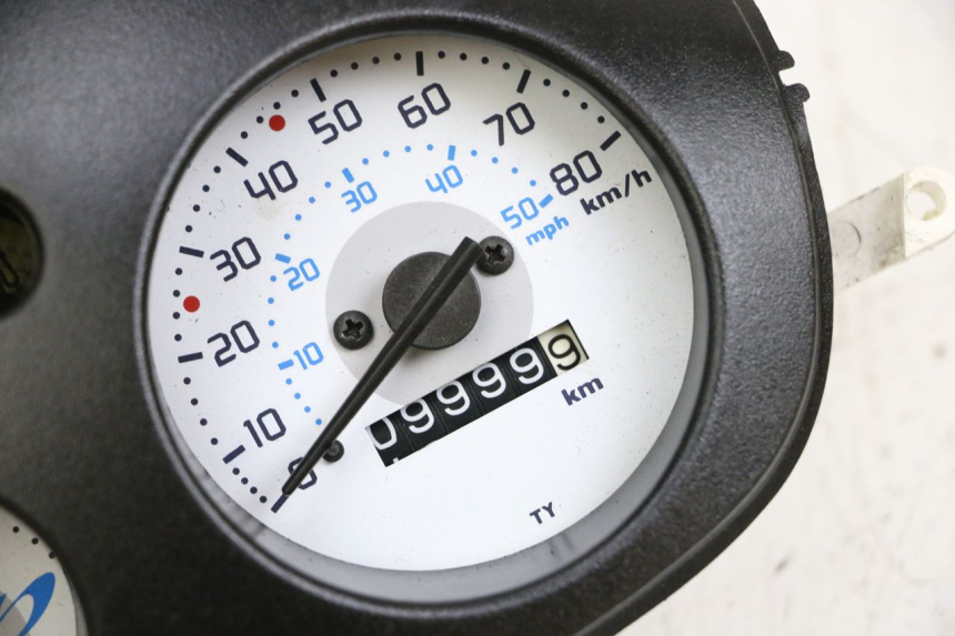 photo de TACHOMETER PIAGGIO ZIP 2T 50 (2009 - 2019) - Kennzeichnungen und Originalreferenzen