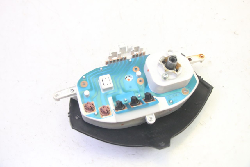 photo de TACHOMETER PIAGGIO ZIP 4T 50 (2018 - 2020) - Details der Befestigungspunkte