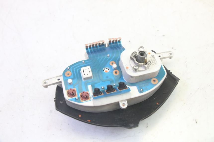 photo de TACHOMETER PIAGGIO ZIP 4T 50 (2018 - 2020) - Oberflächenzustand und Material