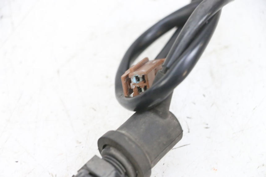 photo de BREMSLICHTSCHALTER HINTEN YAMAHA TDM ABS 900 (2002 - 2014) - Zoom auf Gebrauchszustand