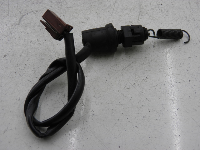 photo de BREMSLICHTSCHALTER HINTEN YAMAHA FZ6 N FAZER 600 (2004 - 2006)