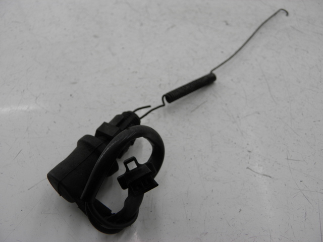 photo de BREMSLICHTSCHALTER HINTEN YAMAHA XJR 1300 (1998 - 2002)
