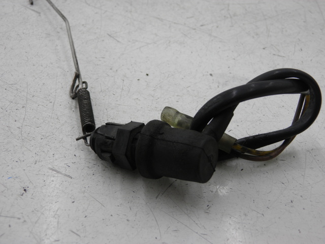 photo de BREMSLICHTSCHALTER HINTEN YAMAHA YBR 125 (2007 - 2009)