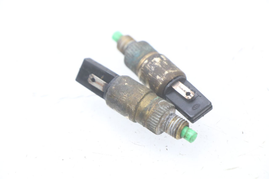 photo de BREMSLICHTSCHALTER PIAGGIO BEVERLY 125 (1998 - 2005)