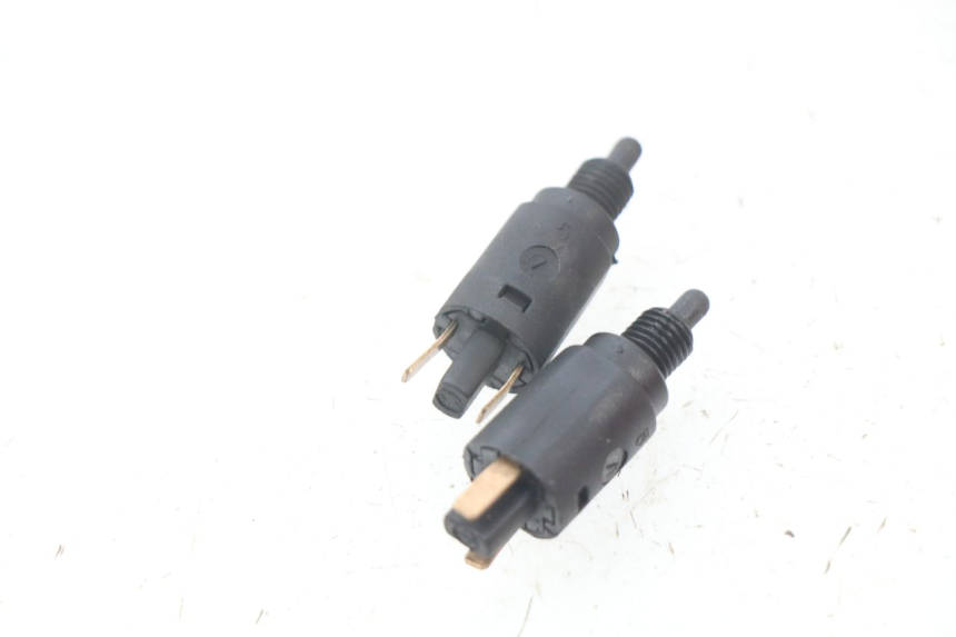 photo de BREMSLICHTSCHALTER PIAGGIO BEVERLY 125 (1998 - 2005)