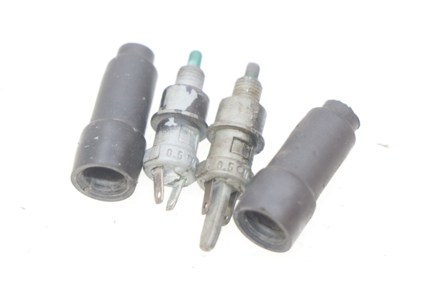 photo de BREMSLICHTSCHALTER MBK BOOSTER SPIRIT NAKED 50 (2004 - 2017)