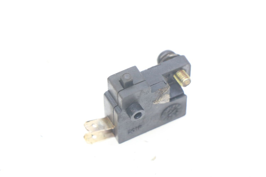 photo de RECHTER STOPP-LICHTSCHALTER SYM JET EURO X 2T 50 (2003 - 2007)