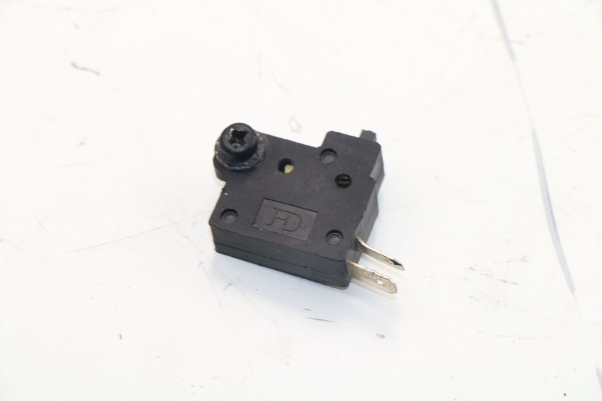 photo de BREMSLICHTSCHALTER RECHTS KAWASAKI J300 300 (2014 - 2017)