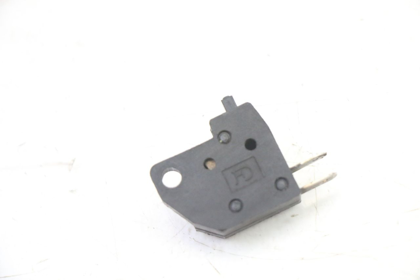 photo de BREMSLICHTSCHALTER RECHTS PEUGEOT KISBEE 2T 50 (2010 - 2017)