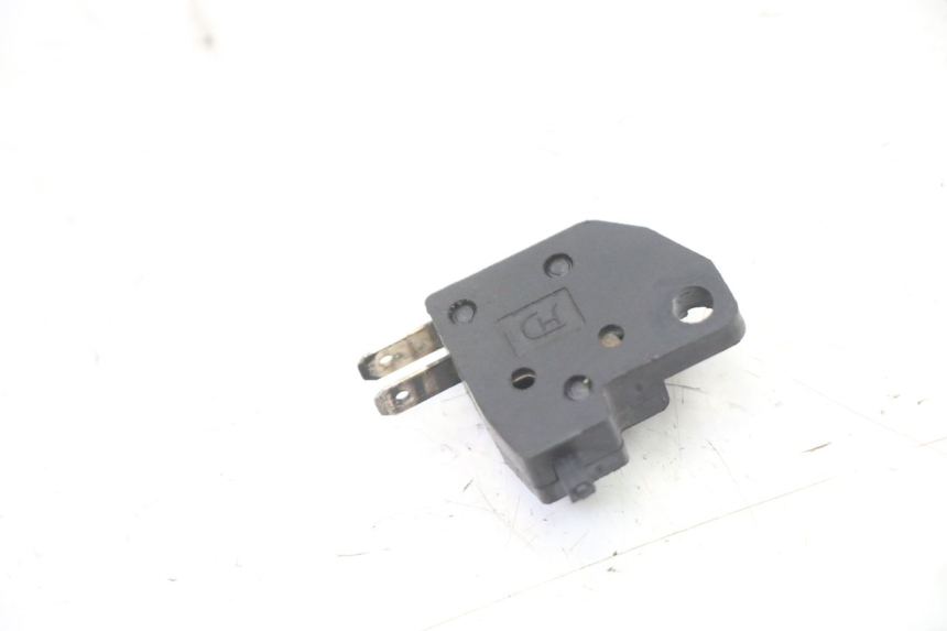 photo de BREMSLICHTSCHALTER RECHTS PEUGEOT KISBEE 2T 50 (2010 - 2017)