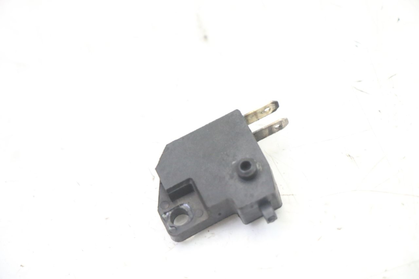 photo de BREMSLICHTSCHALTER RECHTS PEUGEOT KISBEE 2T 50 (2010 - 2017)