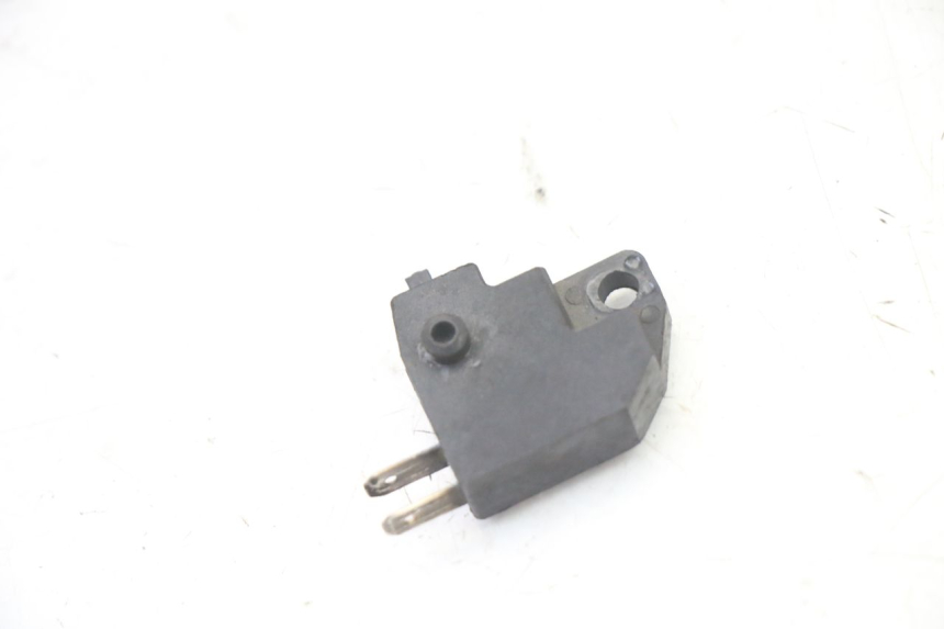 photo de BREMSLICHTSCHALTER RECHTS PEUGEOT KISBEE 2T 50 (2010 - 2017)