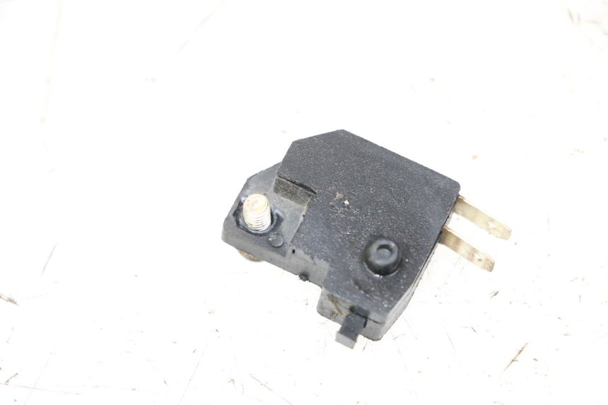 photo de BREMSLICHTSCHALTER RECHTS PEUGEOT KISBEE 2T 50 (2010 - 2017)