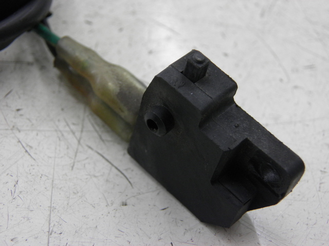 photo de RECHTER STOPP-LICHTSCHALTER KYMCO AGILITY RS 2T 50 (2009 - 2013)