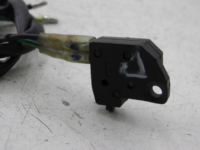 photo de RECHTER STOPP-LICHTSCHALTER KYMCO AGILITY RS 2T 50 (2009 - 2013)