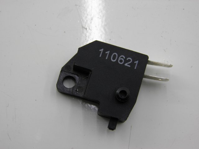 photo de BREMSLICHTSCHALTER RECHTS KYMCO SUPER 8 2T 50 (2007 - 2013)