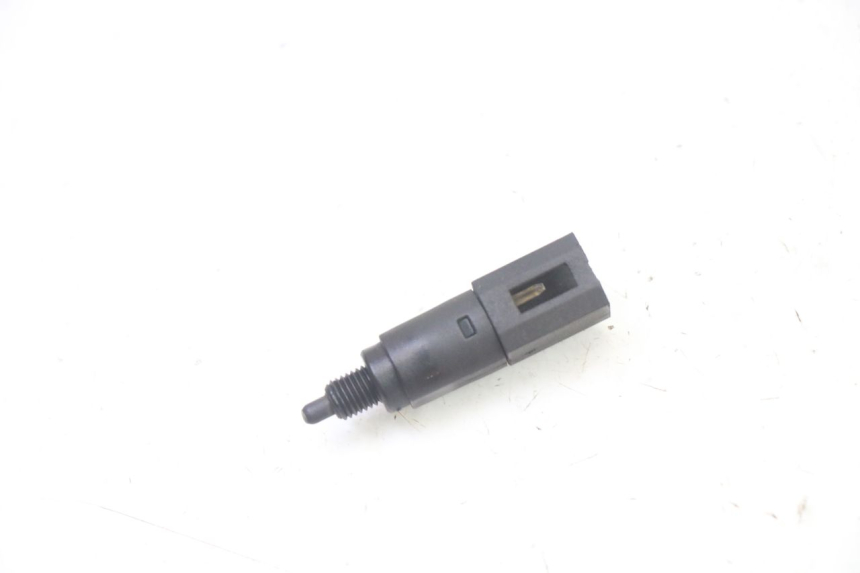 photo de BREMSLICHTSCHALTER RECHTS PIAGGIO LIBERTY 4T 50 (2009 - 2015)