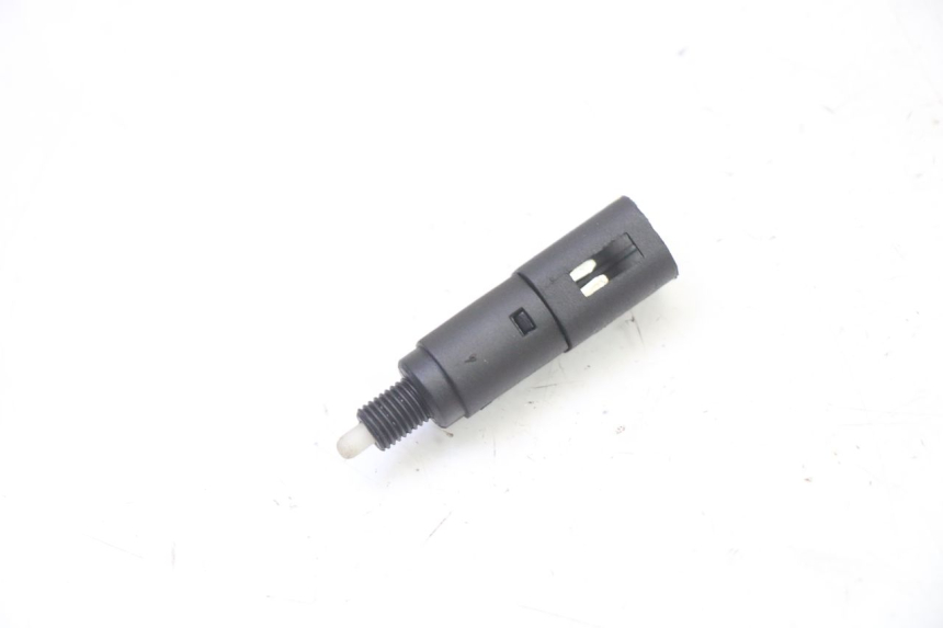 photo de BREMSLICHTSCHALTER RECHTS PIAGGIO MP3 HPE 310 (2024 - 2025)
