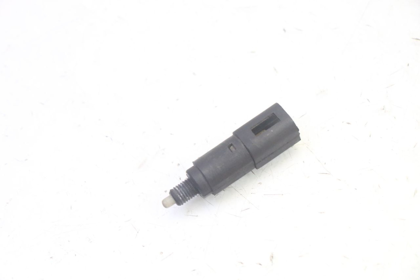 photo de BREMSLICHTSCHALTER RECHTS PIAGGIO MP3 125 (2006 - 2014)