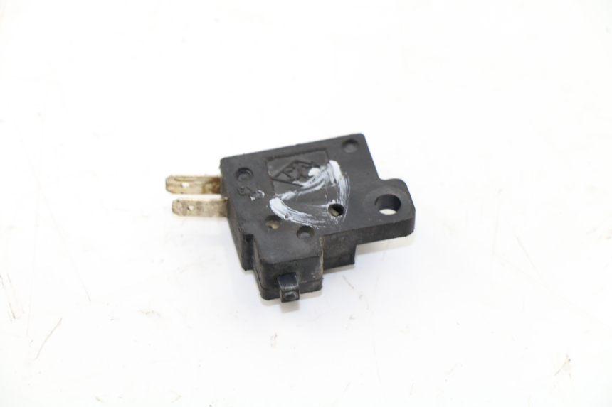 photo de BREMSLICHTSCHALTER RECHTS KYMCO PEOPLE S 125 (2000 - 2008)