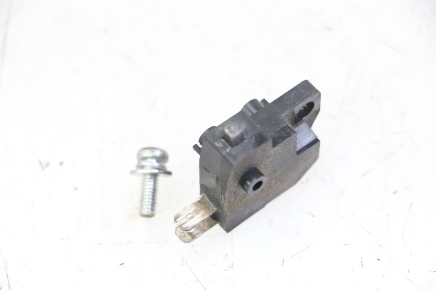 photo de BREMSLICHTSCHALTER RECHTS PEUGEOT SATELIS 125 (2013 - 2018)