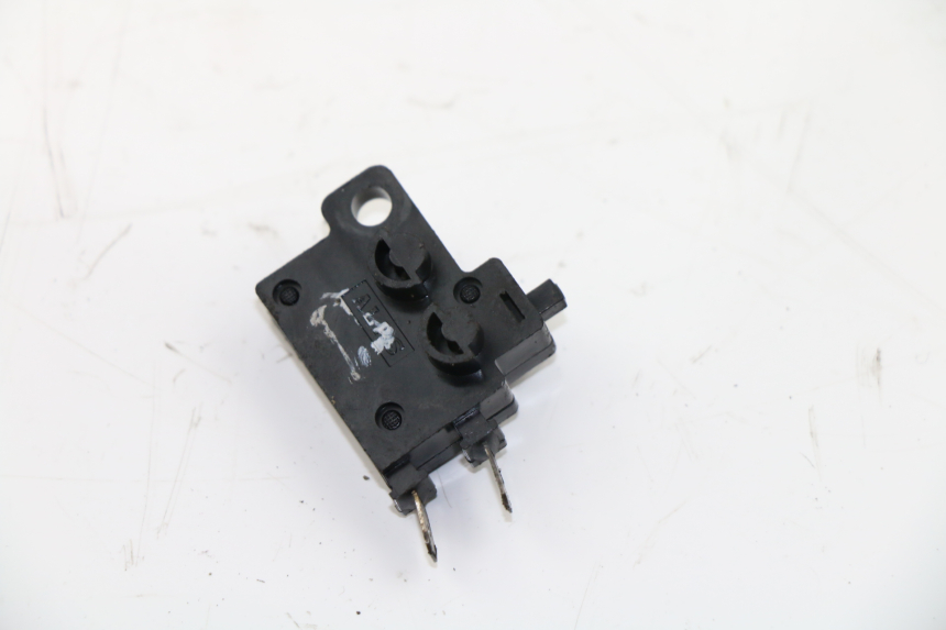photo de BREMSLICHTSCHALTER RECHTS HONDA SH 300 (2011)