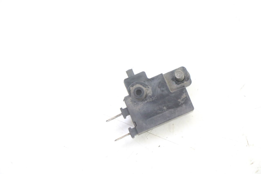photo de BREMSLICHTSCHALTER RECHTS HONDA XLV VARADERO 125 (2000 - 2006)