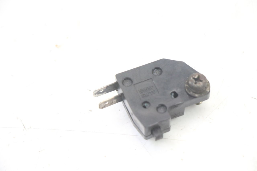 photo de BREMSLICHTSCHALTER RECHTS YAMAHA FZS FAZER 600 (2001 - 2003)