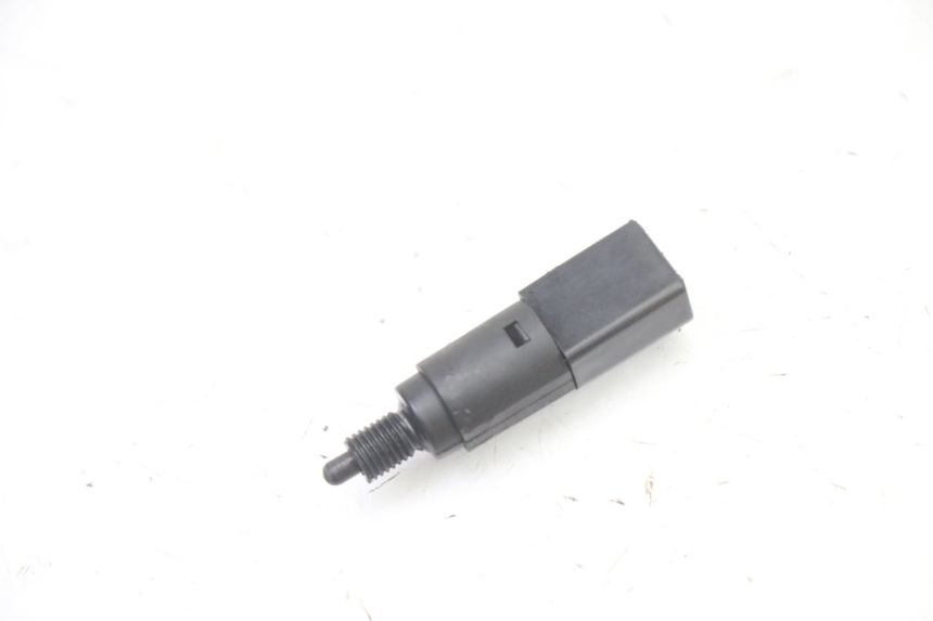 photo de BREMSLICHTSCHALTER LINKS GILERA RUNNER SP 50 (2006 - 2008)